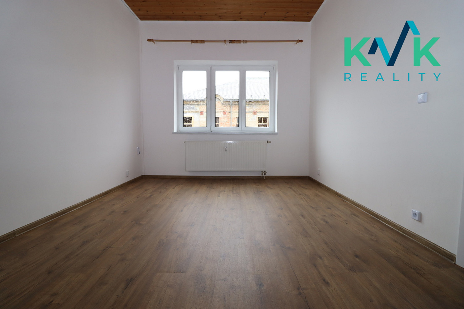 Pronájem bytu 2+1 57 m² — photo 2