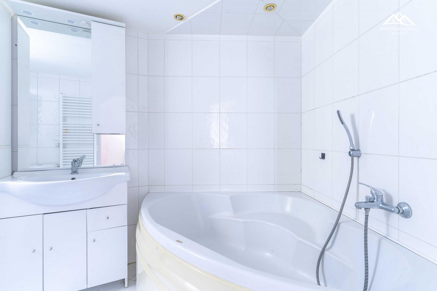Pronájem bytu 1+kk 22 m² – fotografie 4