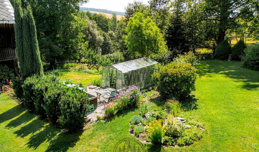 Prodej domu 300 m² s pozemkem 3 679 m², Luby – náhled fotky 4