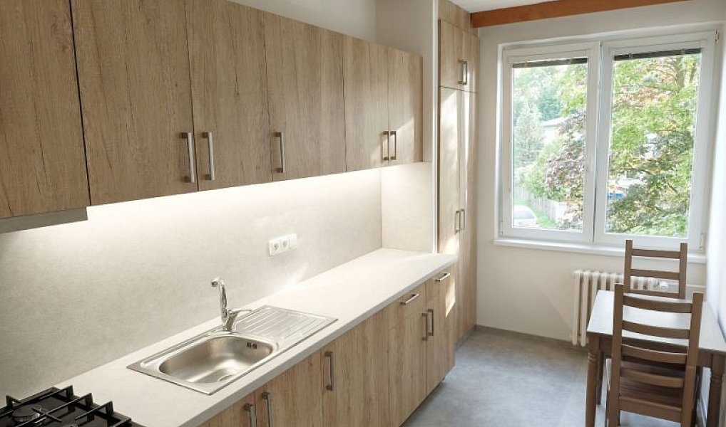 Pronájem bytu 3+1 80 m², Hradec Králové – fotka 1 z 15