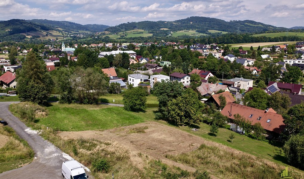 Prodej stavebního pozemku 1 143 m², Kozlovice – náhled fotky 2