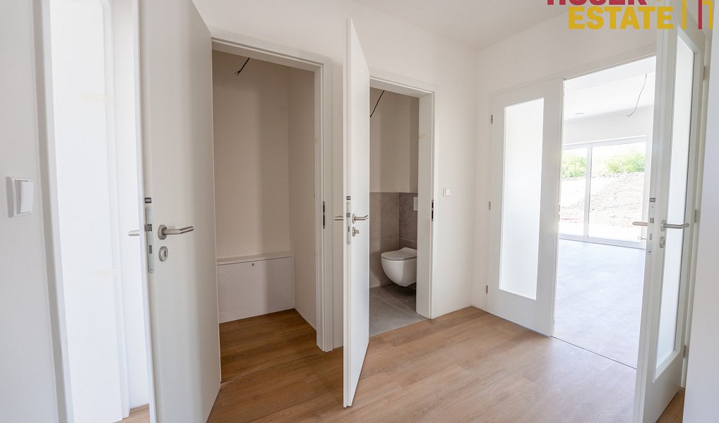 Prodej domu 197 m² s pozemkem 737 m², Holubice – náhled fotky 8