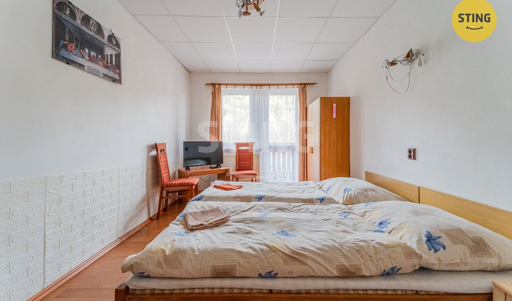 Prodej ubytovacího objektu 813 m², Spálov – náhled fotky 21