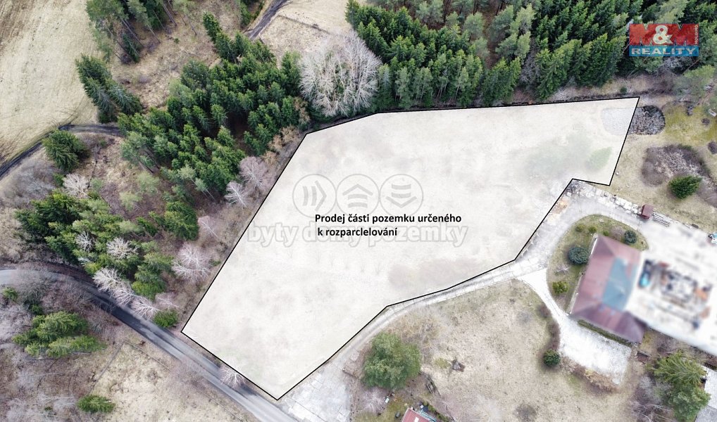 Prodej stavebního pozemku 8 500 m², Pila – náhled fotky 4