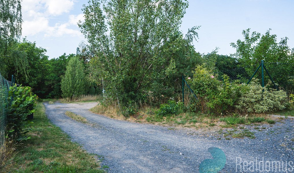 Prodej stavebního pozemku 1 605 m², Husinec – náhled fotky 6
