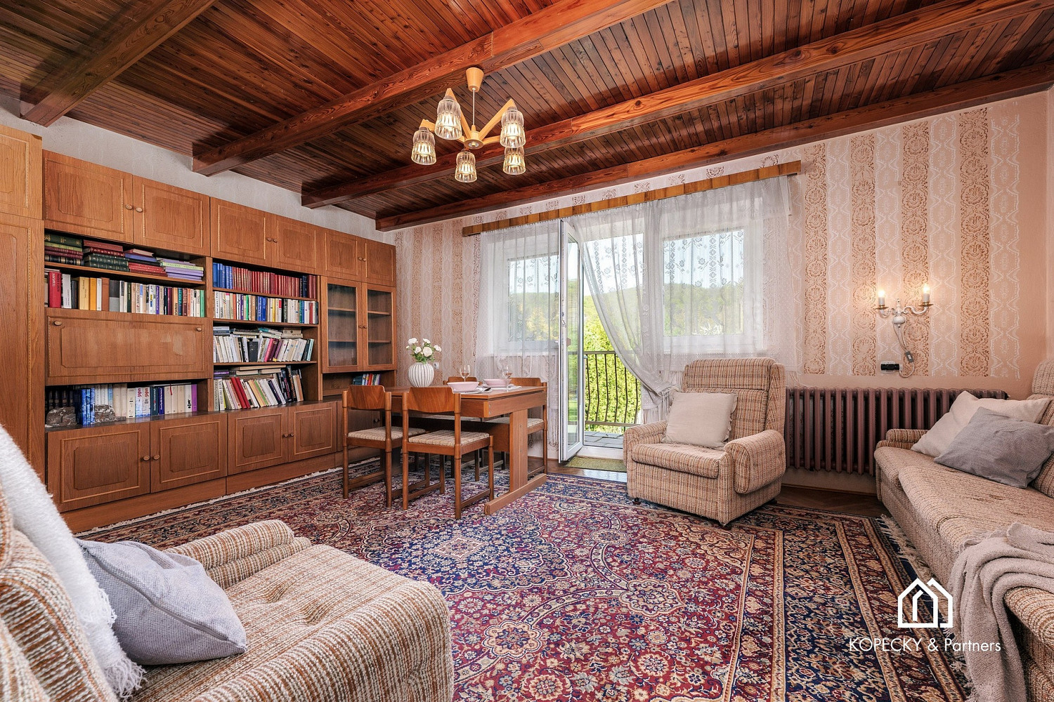 Prodej domu 196 m² s pozemkem 1 164 m² – fotografie 2