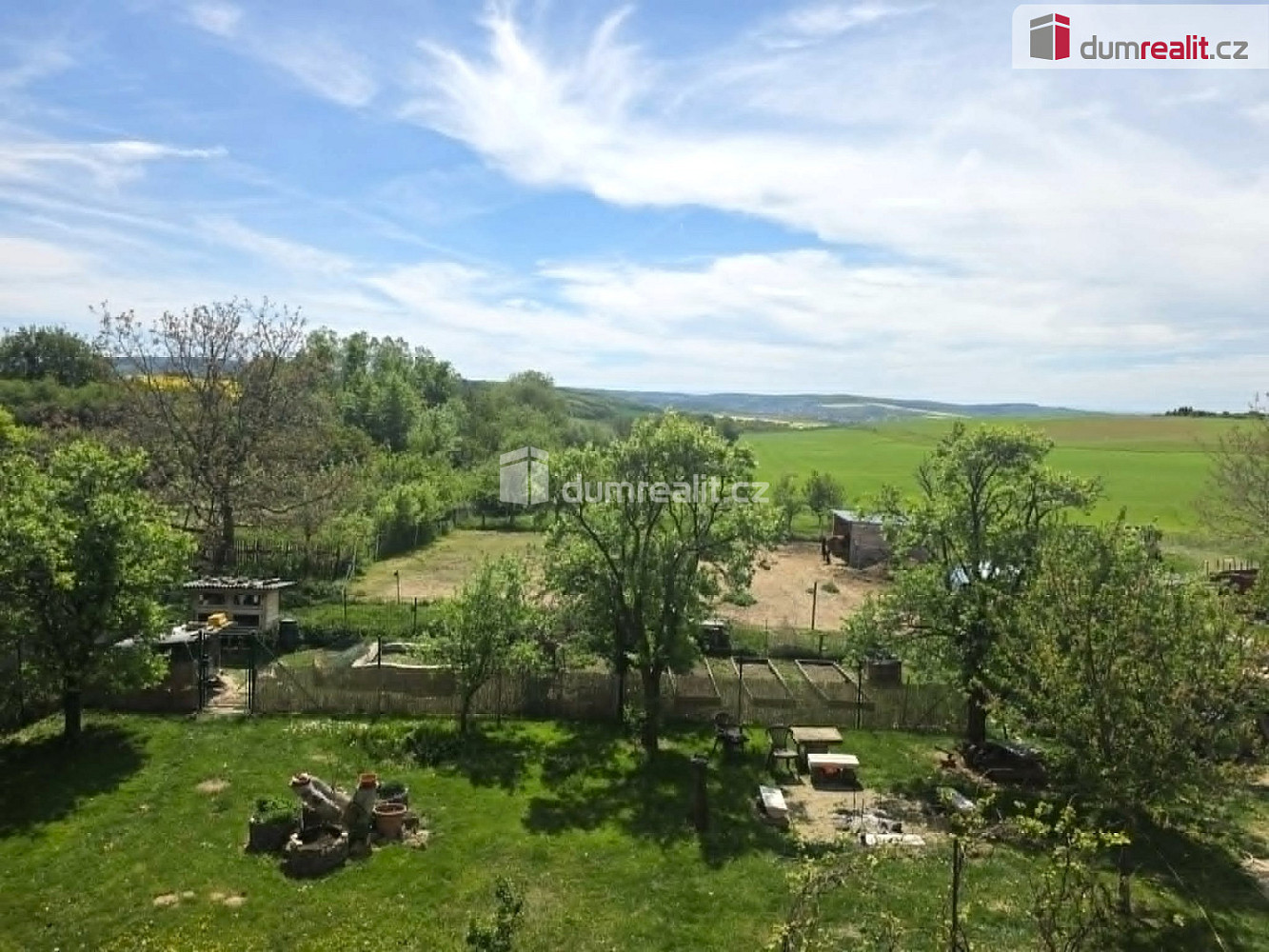 Prodej stavebního pozemku 122 m²