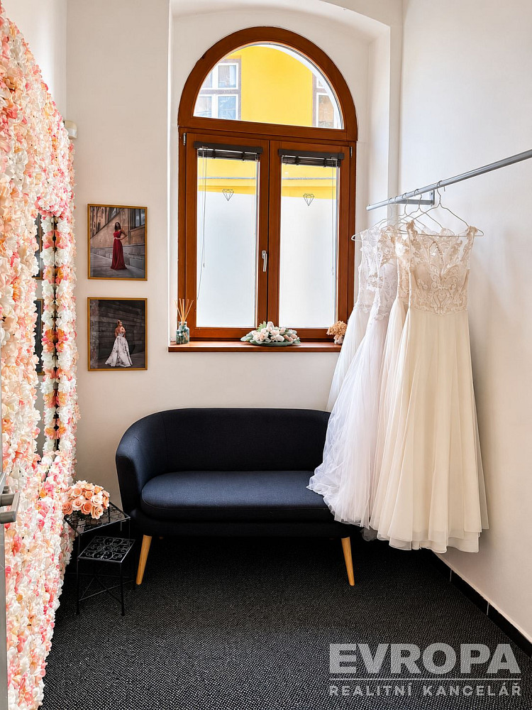 Pronájem obchodních prostor 100 m² – fotografie 5