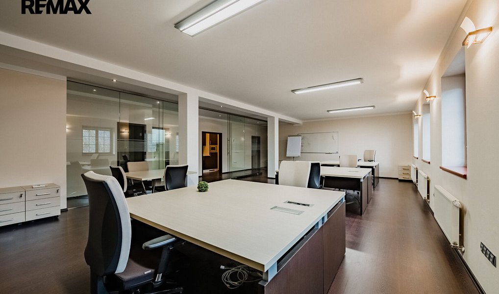 Prodej kanceláře 214 m², Tábor – náhled fotky 3