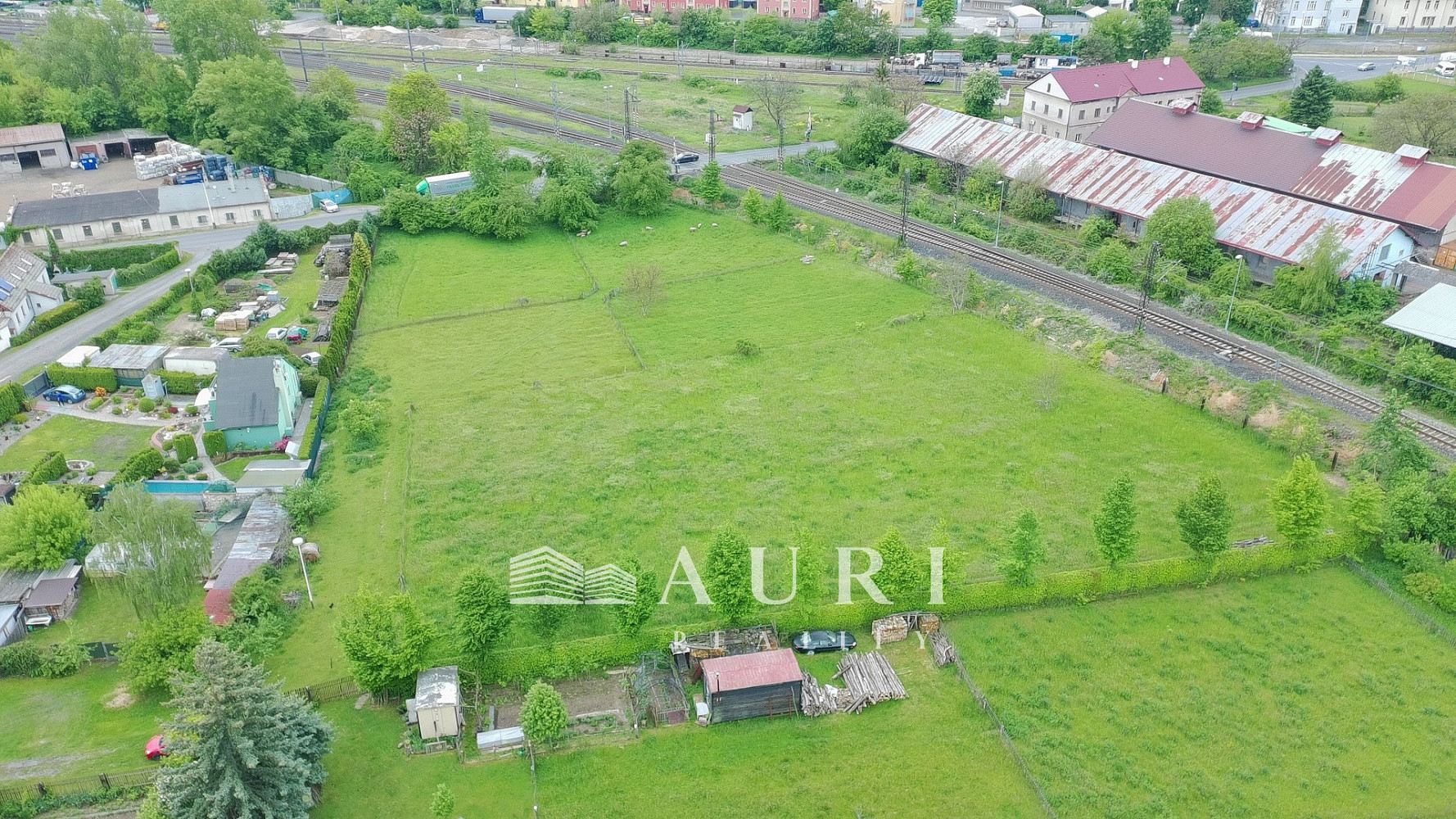 Prodej komerčního pozemku 8 009 m² – fotografie 2