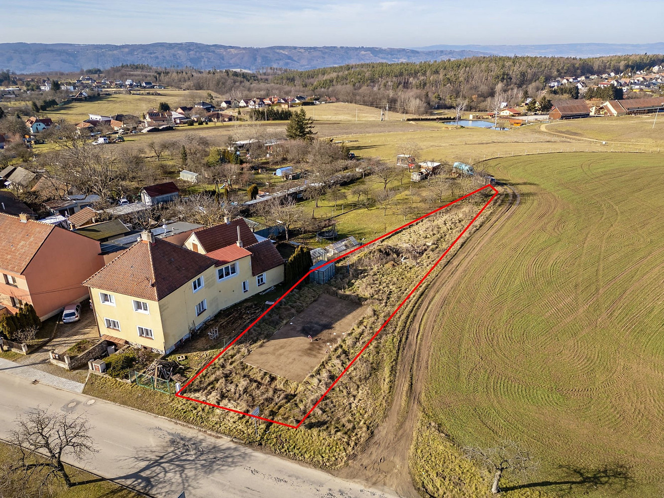 Prodej stavebního pozemku 865 m² – pohled 5