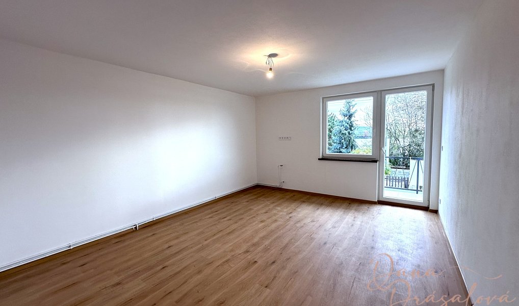 Prodej domu 190 m² s pozemkem 236 m², Strachotín – náhled fotky 18