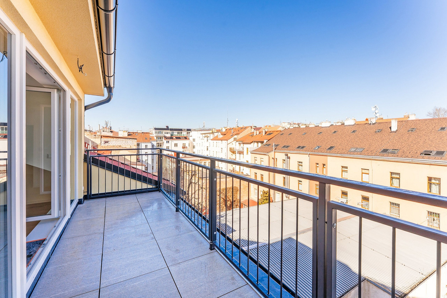 Prodej bytu 3+kk 72 m² – pohled 4