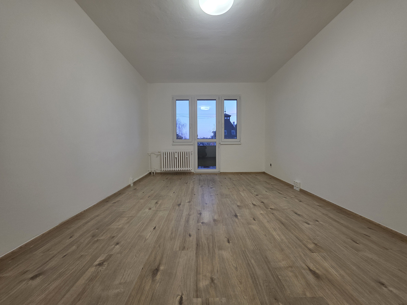Pronájem bytu 2+1 55 m² – fotografie 4