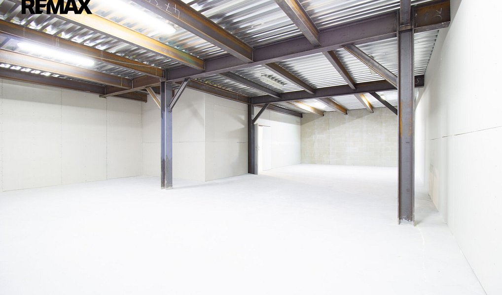 Pronájem skladovacích prostor 1 263 m², Praha – náhled fotky 17