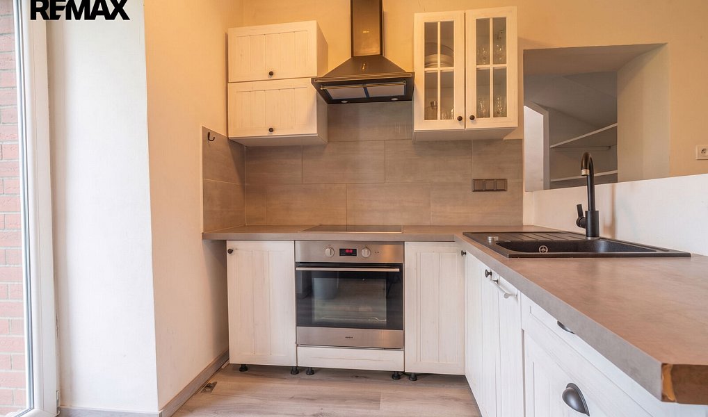 Prodej domu 193 m² s pozemkem 748 m², Okřesaneč – náhled fotky 19