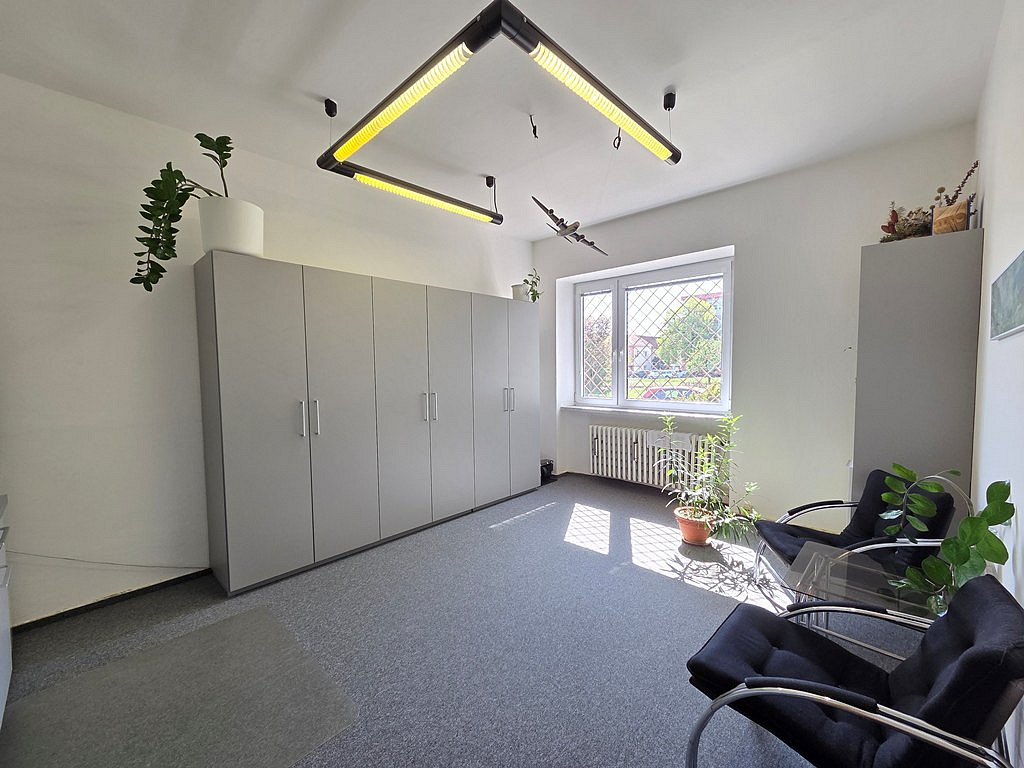 Pronájem kanceláře 78 m² – fotografie 4