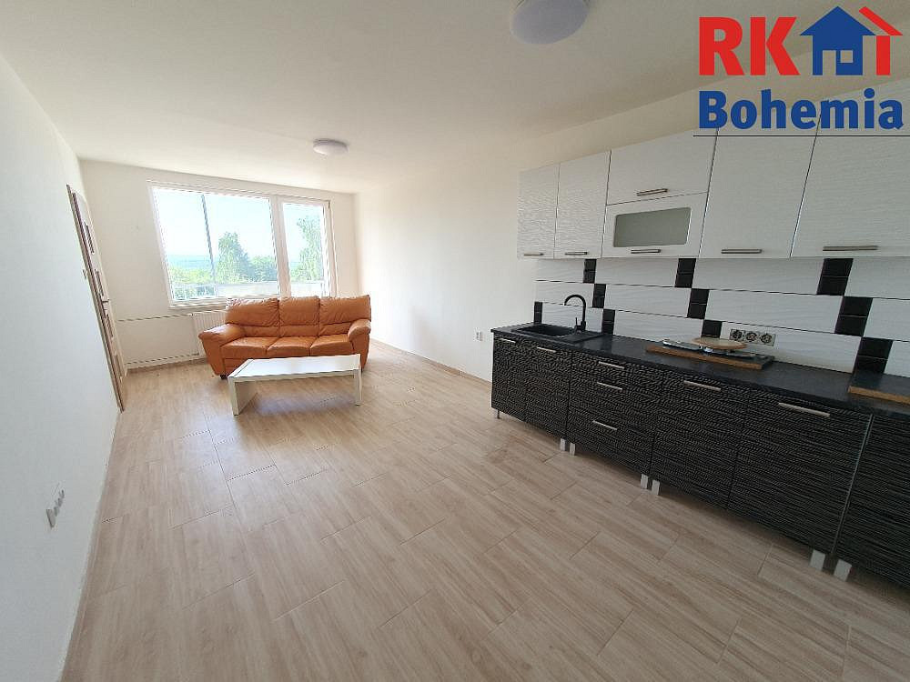 Pronájem bytu 4+kk 68 m² – fotografie 3