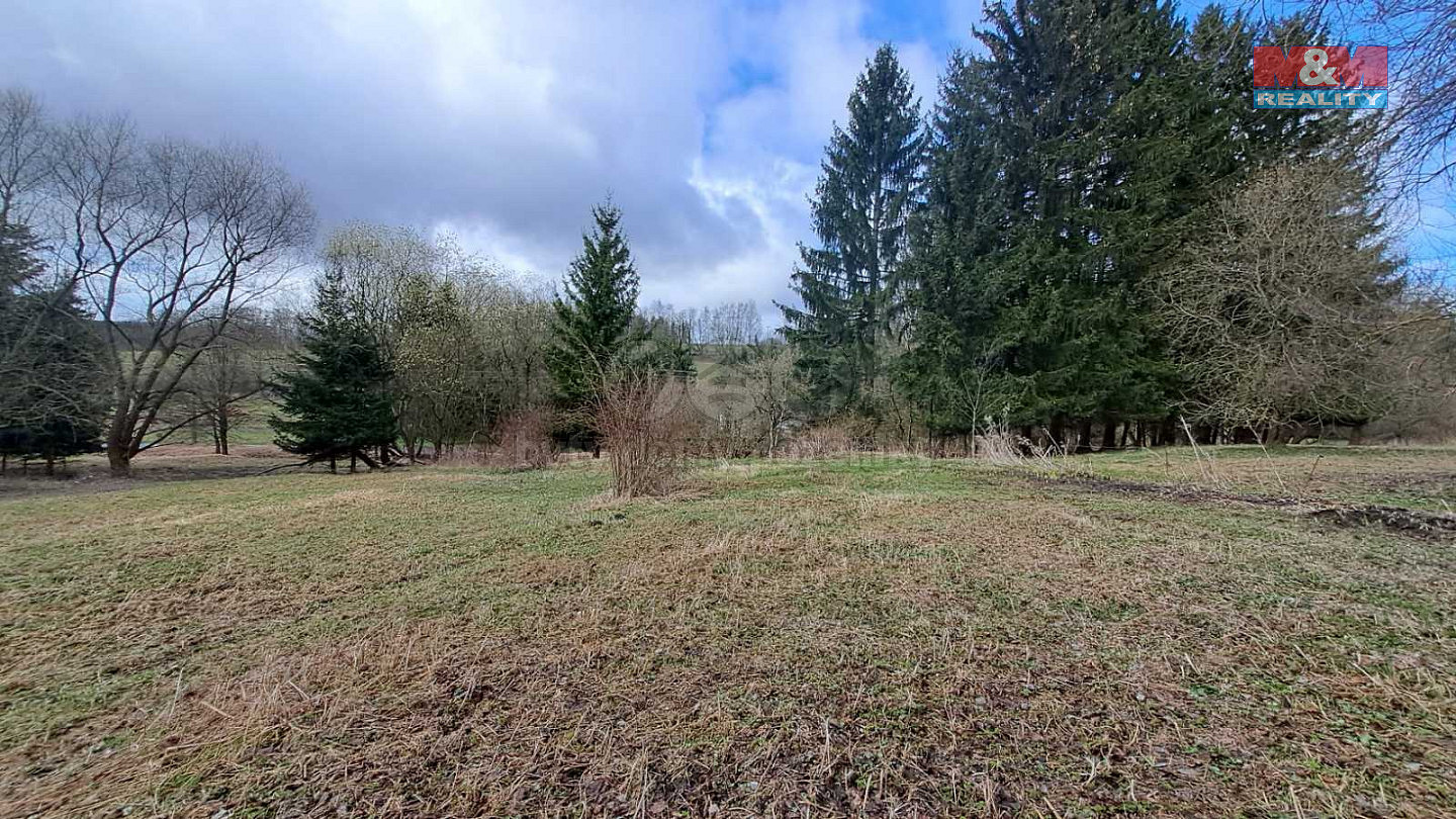 Prodej stavebního pozemku 1 968 m²