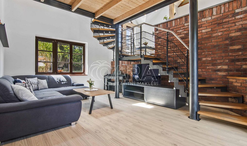 Prodej domu 280 m² s pozemkem 577 m², Kosova Hora – náhled fotky 2