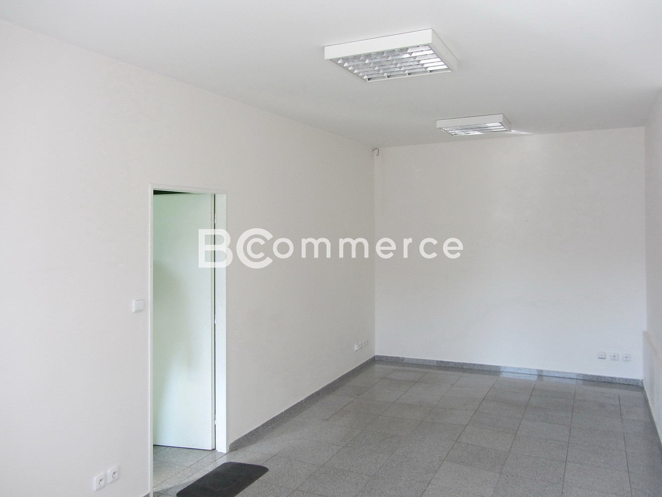 Pronájem skladovacích prostor 500 m² — photo 3