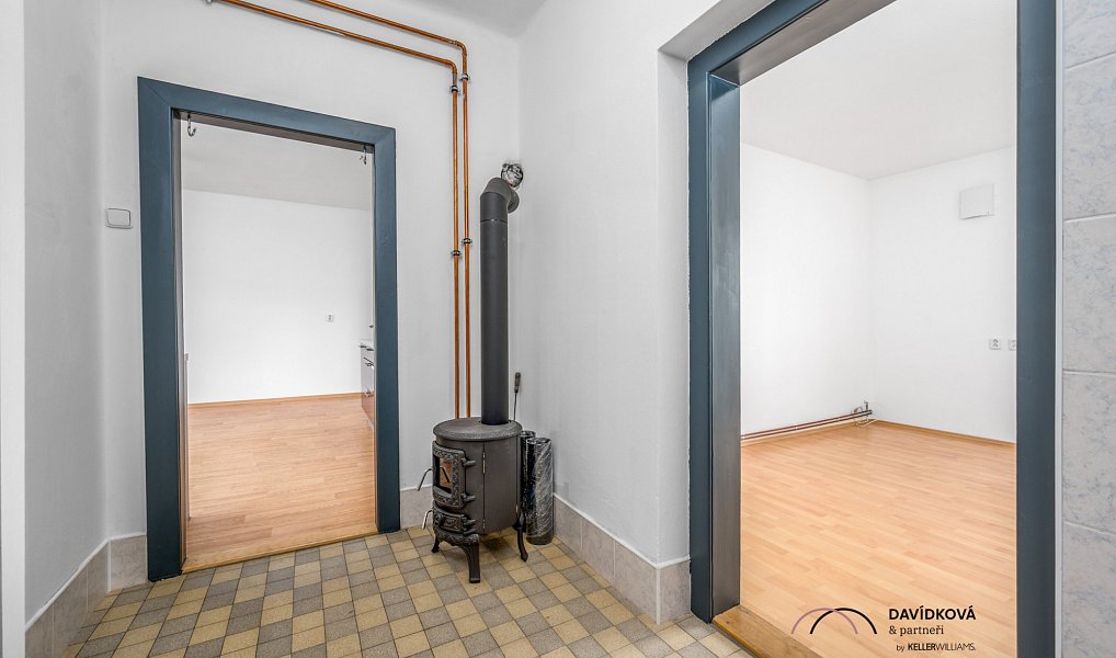 Prodej bytu 2+1 72 m², Velešín – náhled fotky 17