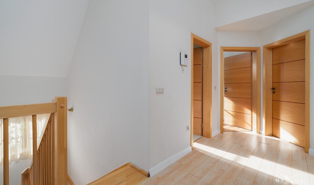 Prodej domu 250 m² s pozemkem 1 437 m², Dobřejovice – náhled fotky 23