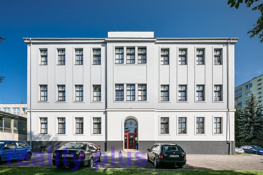Pronájem bytu 3+kk 77 m² – pohled 6