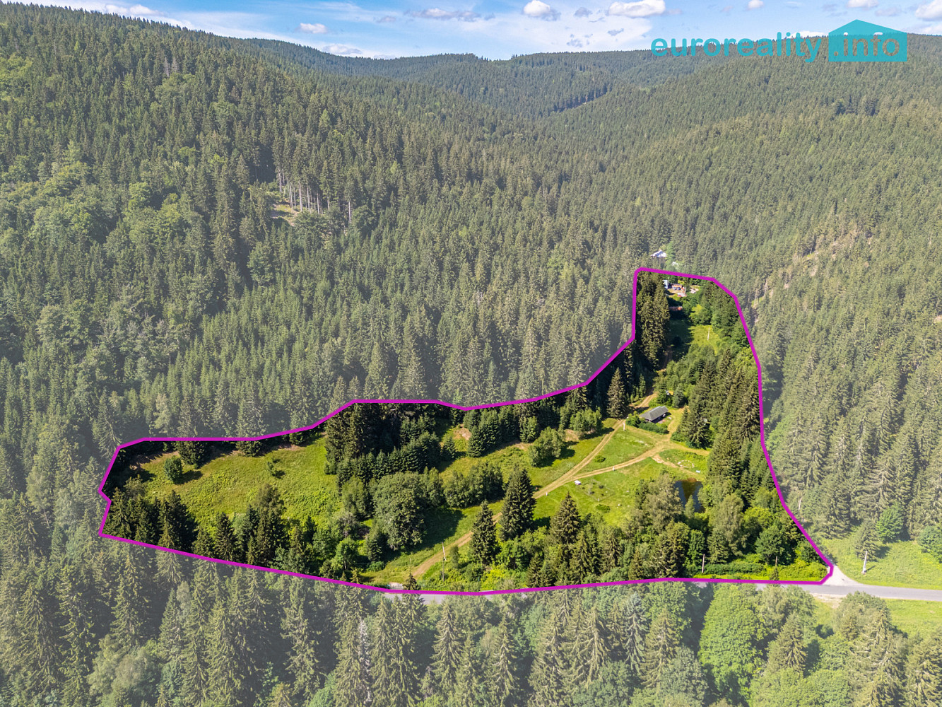 Prodej komerčního pozemku 18 858 m²