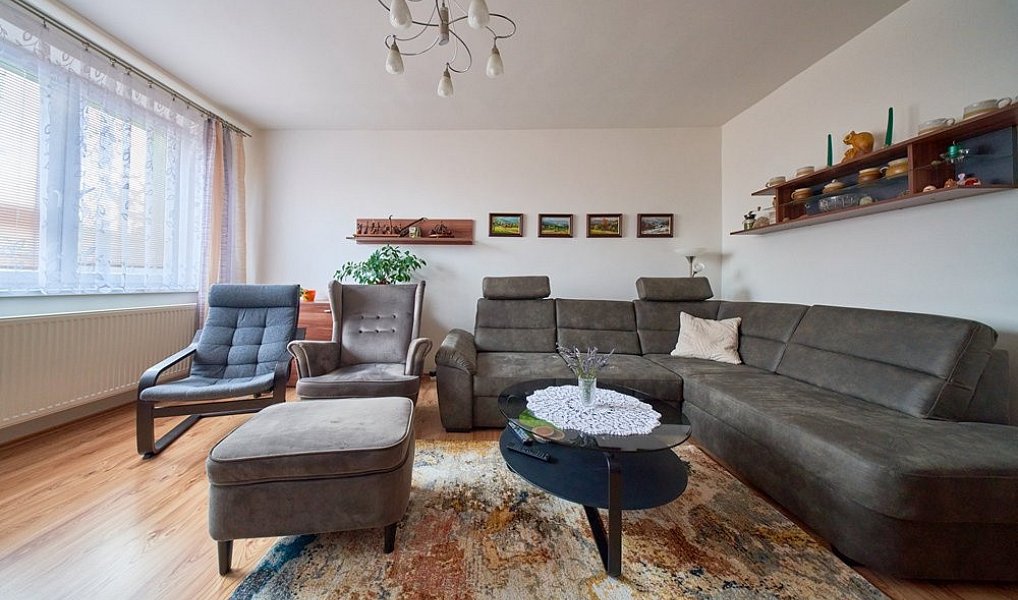 Prodej bytu 3+1 96 m², Okrouhlá – náhled fotky 11