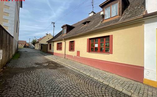 Prodej domu 255 m² s pozemkem 511 m², V koleji, Březnice, okres Příbram