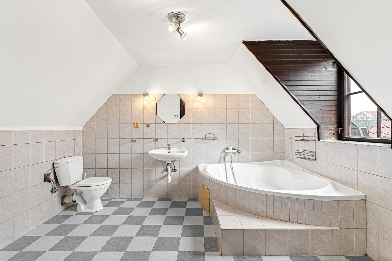 Prodej bytu 2+1 77 m² — photo 2