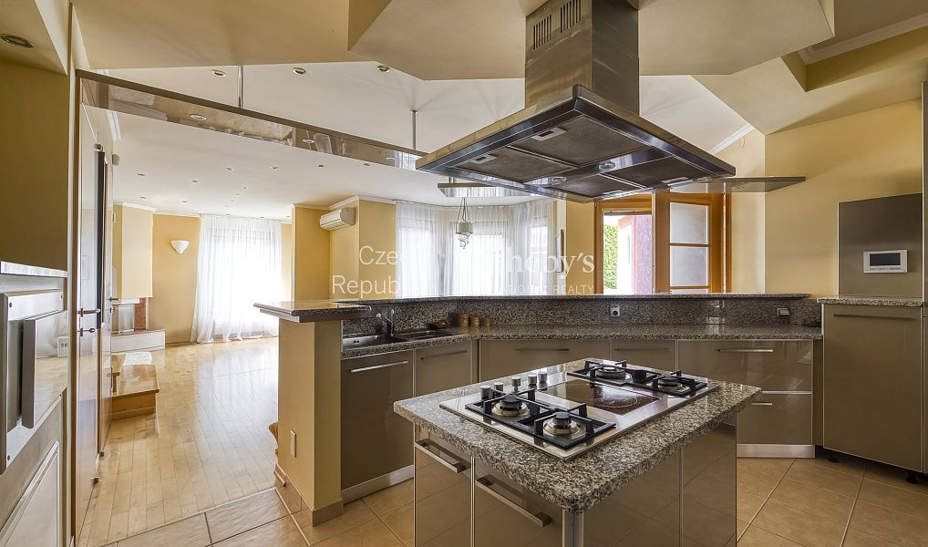Prodej domu 645 m² s pozemkem 760 m², Průhonice – náhled fotky 5