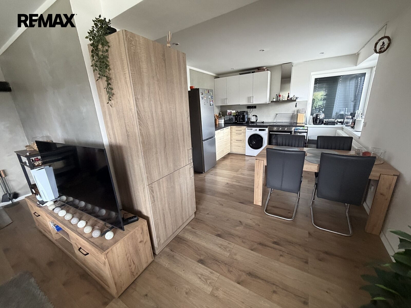 Pronájem bytu 2+kk 54 m² – fotografie 4