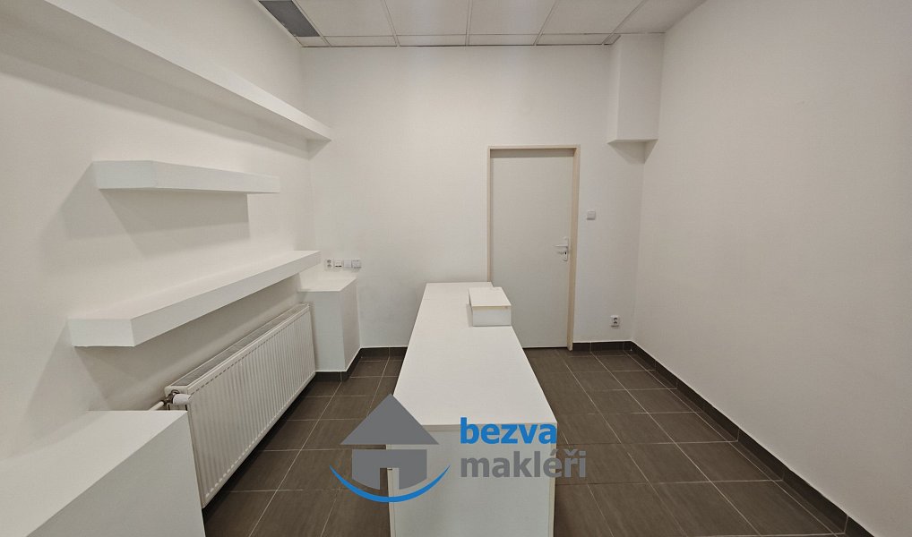 Pronájem obchodních prostor 63 m², Pardubice – náhled fotky 2