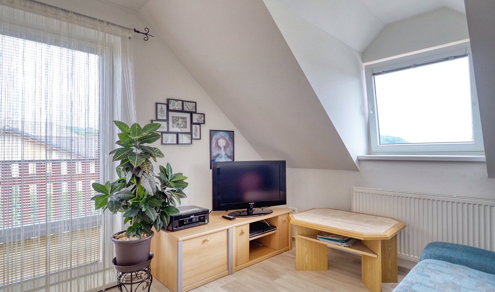 Prodej domu 145 m² s pozemkem 835 m², Zvole – náhled fotky 17