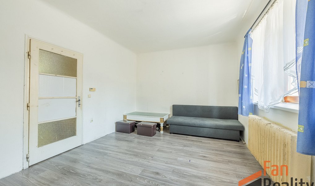 Prodej domu 218 m² s pozemkem 445 m², Hostouň – náhled fotky 8