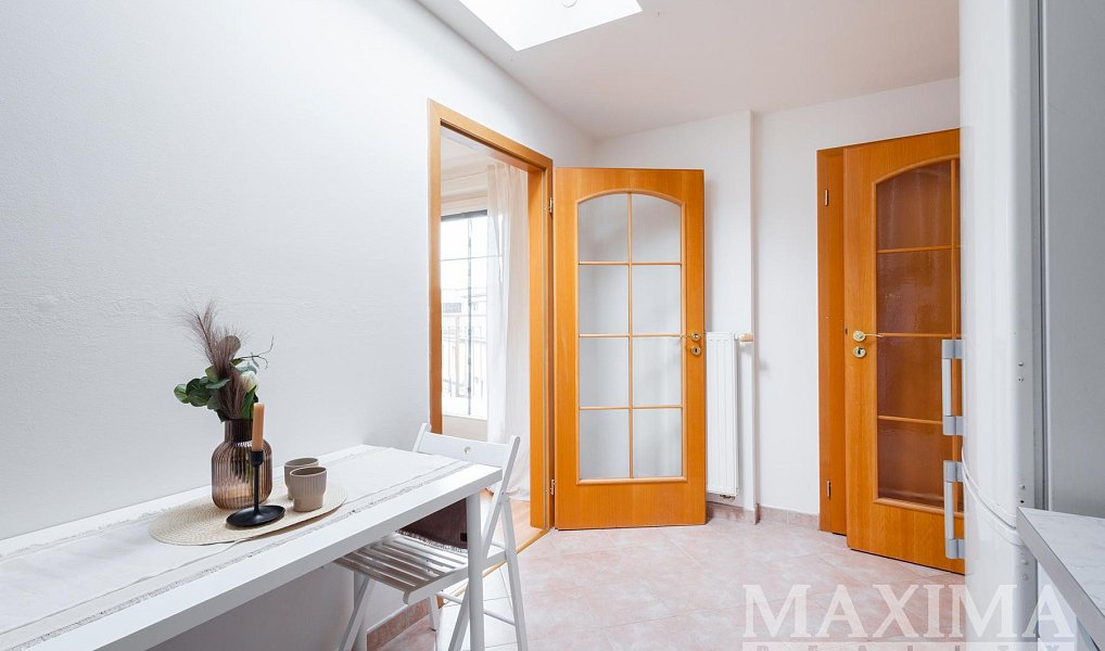 Prodej bytu 1+1 64 m², Praha – náhled fotky 8