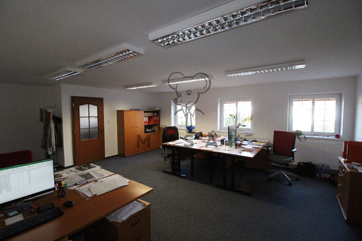 Pronájem kanceláře 29 m² – fotografie 3