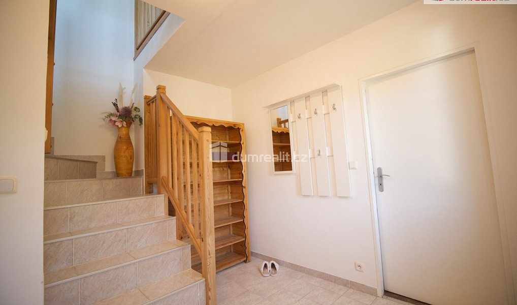 Prodej domu 140 m² s pozemkem 637 m², Žákava – náhled fotky 8