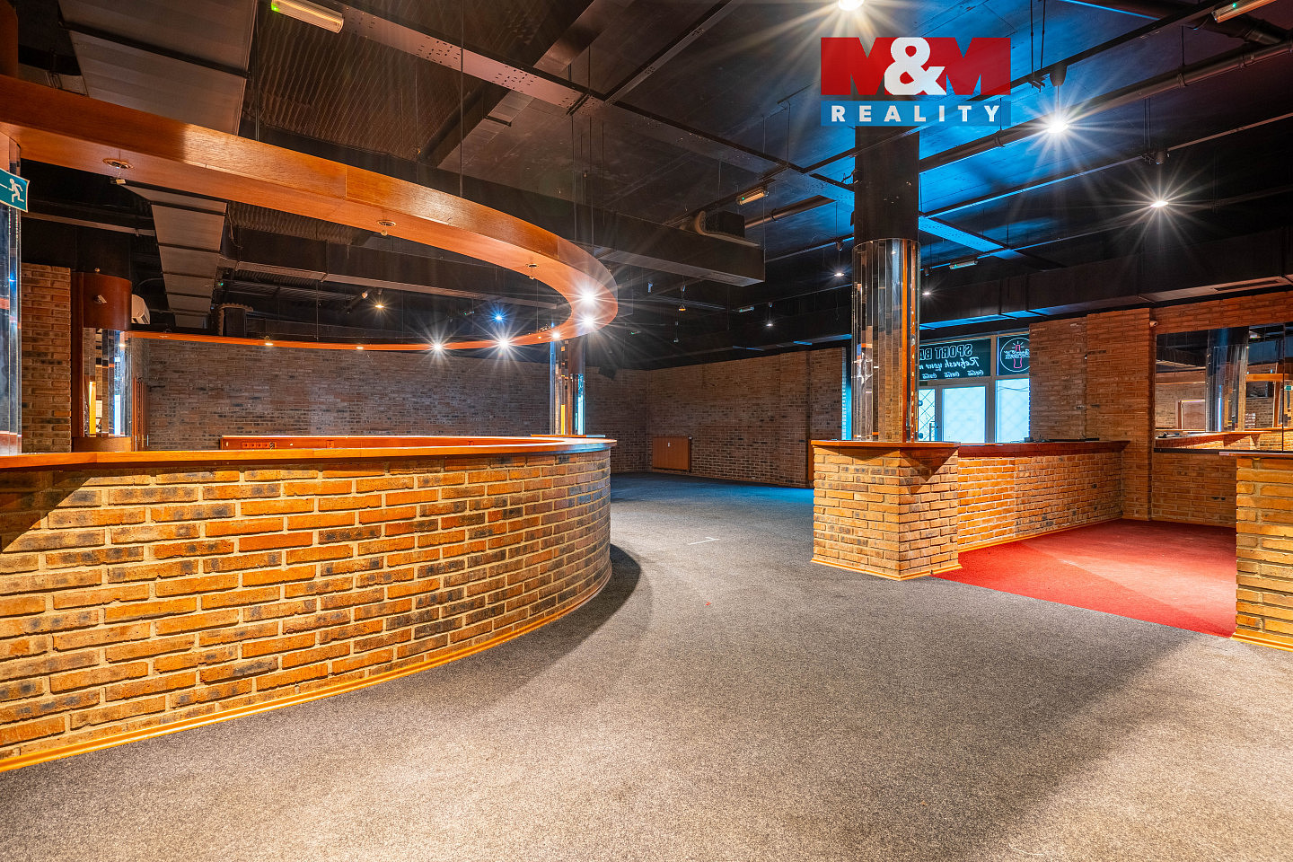 Prodej obchodních prostor 324 m²