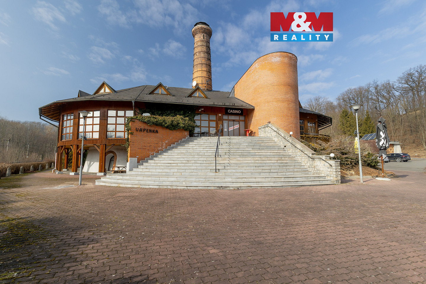 Prodej restaurace 2 100 m²