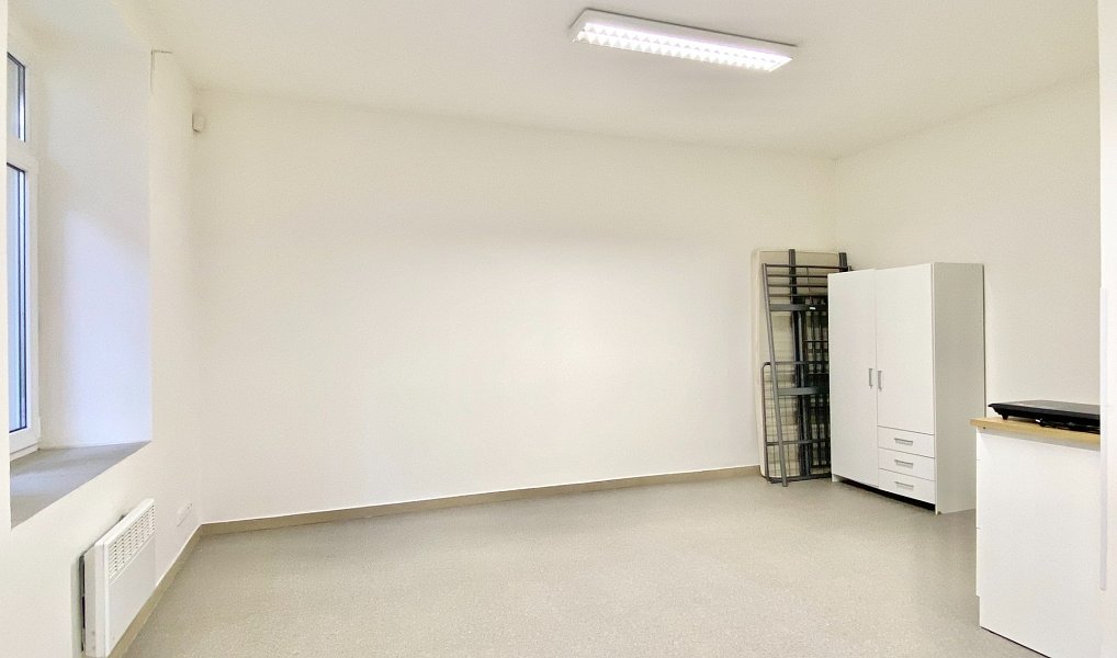 Pronájem bytu 1+kk 32 m², Praha – náhled fotky 2