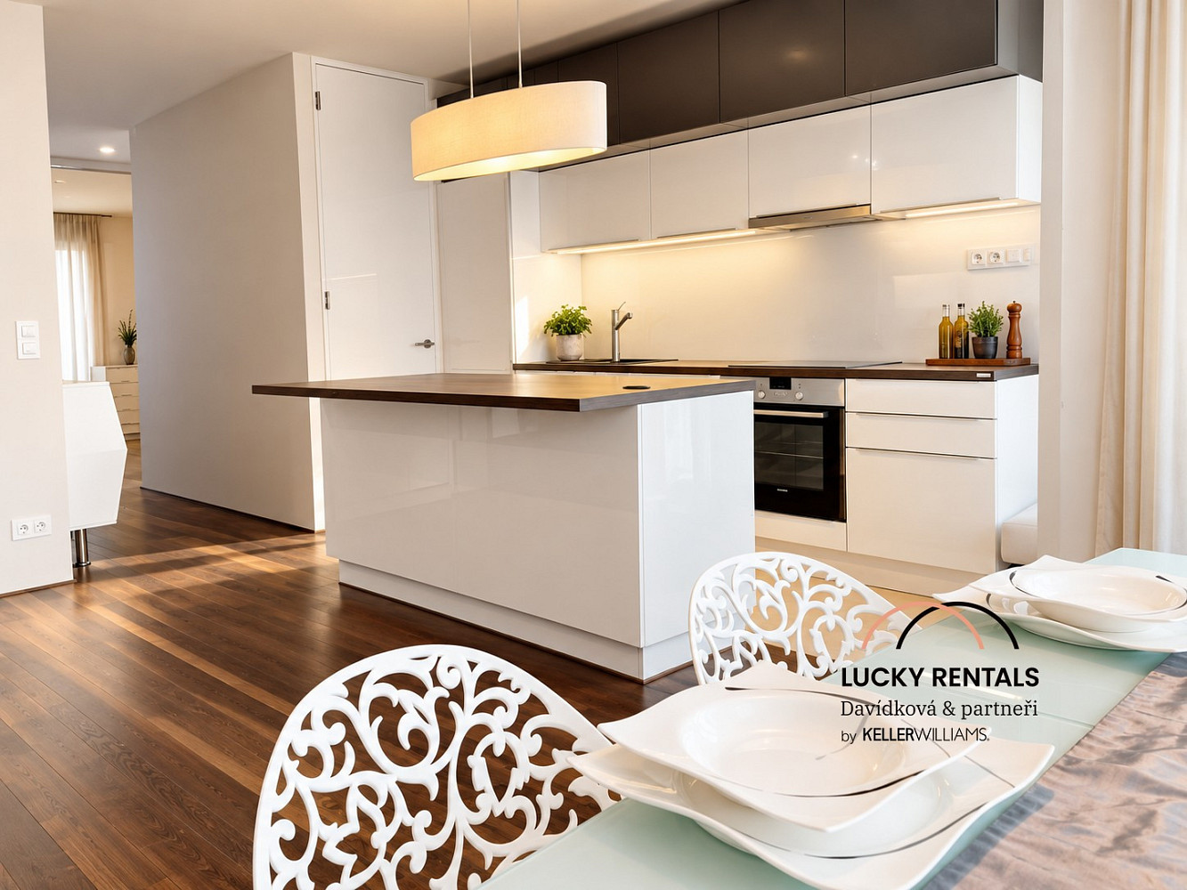 Pronájem bytu 3+kk 81 m² – fotografie 4