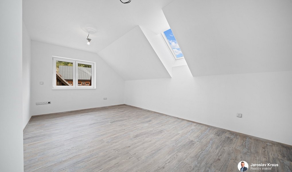 Prodej domu 134 m² s pozemkem 148 m², Nová Paka – náhled fotky 30