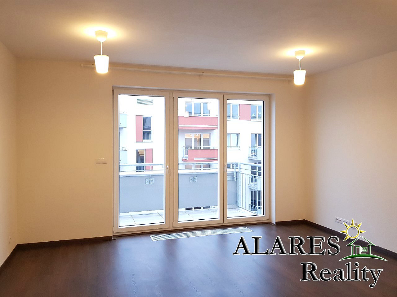 Pronájem bytu 1+kk 31 m² — photo 3