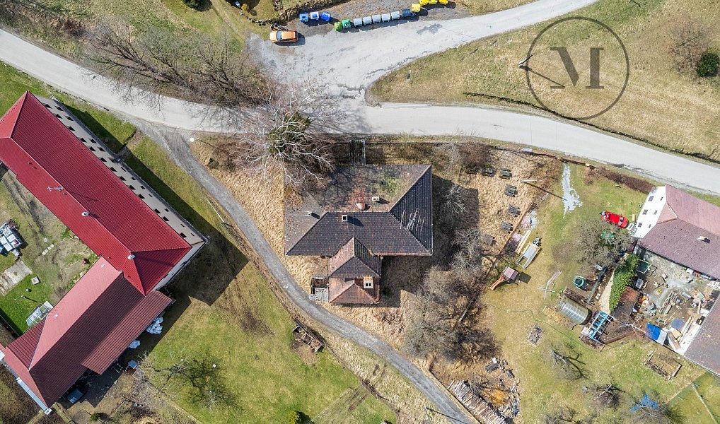 Prodej chaty/chalupy 617 m² s pozemkem 831 m², Benešov nad Černou – náhled fotky 8