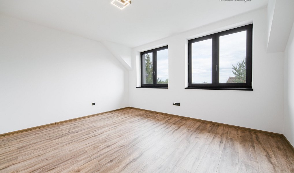 Prodej domu 160 m² s pozemkem 372 m², Okříšky – náhled fotky 12