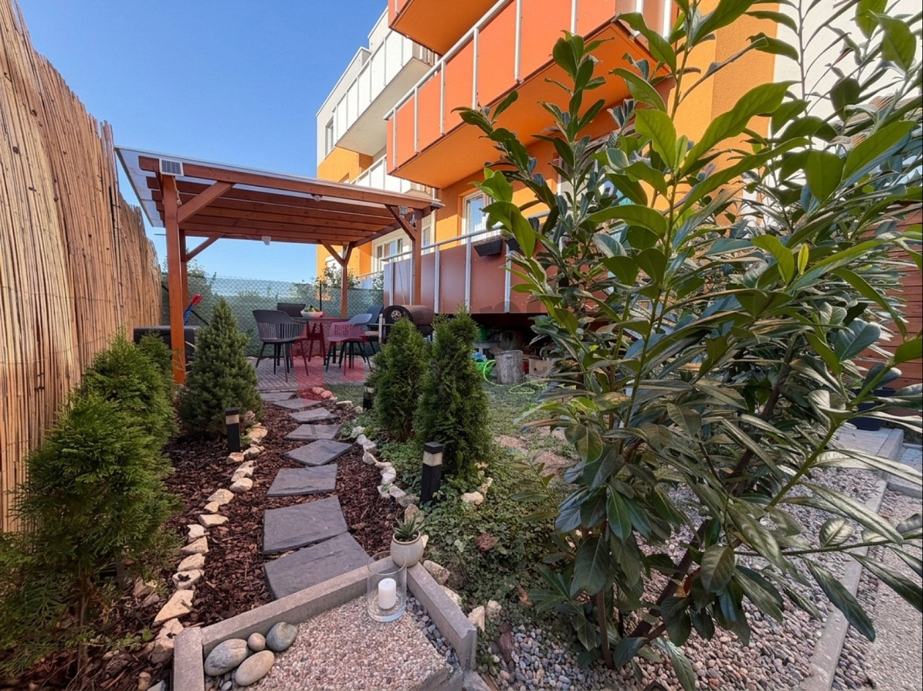 Pronájem bytu 2+kk 52 m² – fotografie 2