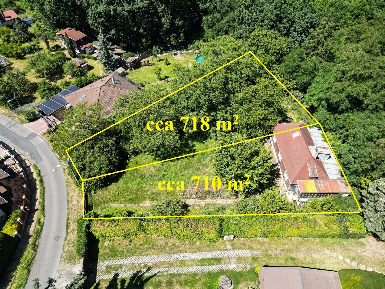 Prodej stavebního pozemku 718 m² – fotografie 4